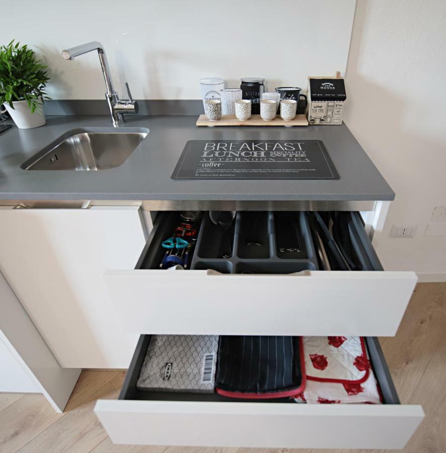 P&D Apartments Navigli Via Casale Μιλάνο Εξωτερικό φωτογραφία